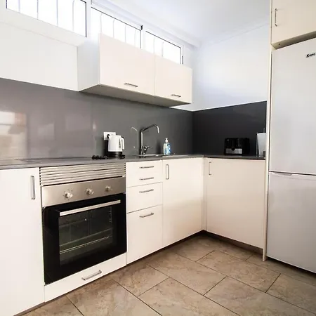 בית נופש Flatguest Pr - Terrace + Garden + 24h *