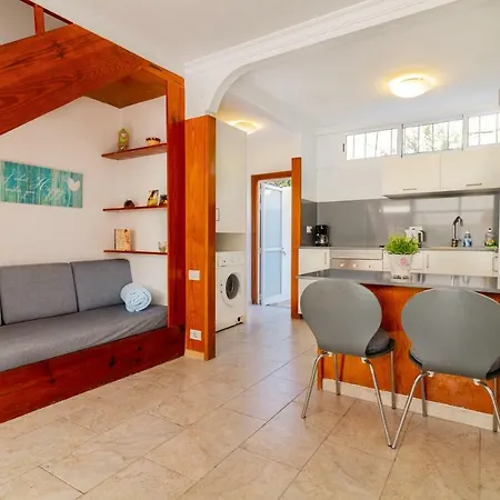 בית נופש Flatguest Pr - Terrace + Garden + 24h *