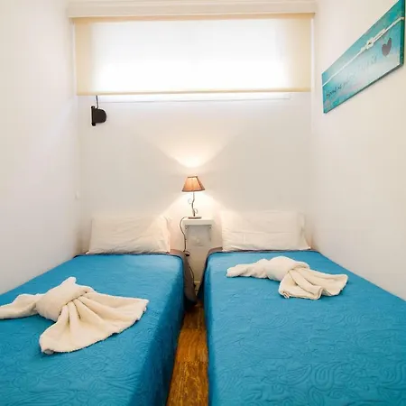 Flatguest Pr - Terrace + Garden + 24h Holiday home *