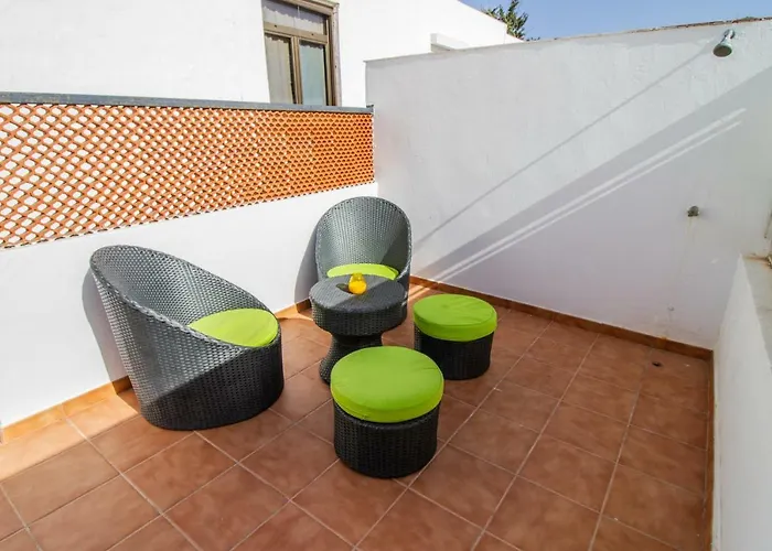 펜션 Flatguest Pr - Terrace + Garden + 24h *